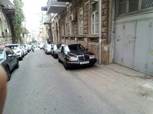 Mercedes E 230, 1990 il