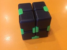 Əl oyunu "Infinite cube"