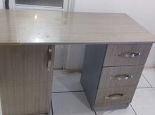 Ofis masası