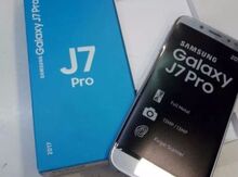Samsung J7 Pro (2017)