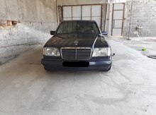 Mercedes E 220, 1995 il