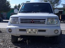 Mitsubishi Pajero io, 2000 il
