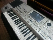 Sintezator "Korg PA80"