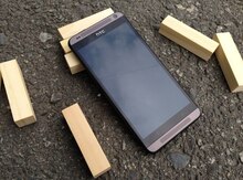 HTC Desire 700