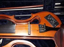 Elektron skripka "Carlo Giordano"