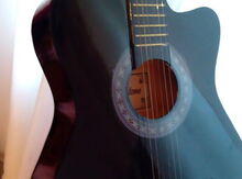Akustik gitara
