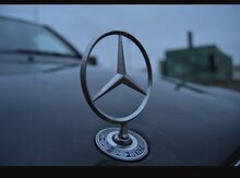 "Mercedes" embleması
