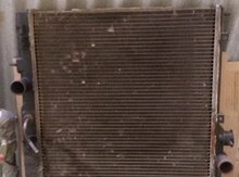 "Mitsubishi Airtrek" radiatoru