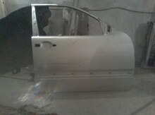 "Mercedes W210" ön sağ qapısı