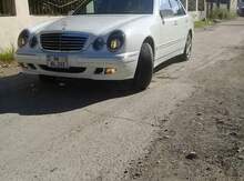 Mercedes E 320, 2000 il