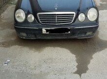 Mercedes E 320, 2001 il