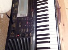 Sintezator "Yamaha 630"