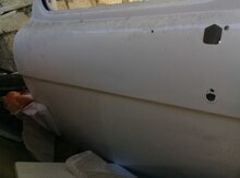 "Gaz 21" qapısı