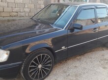 Mercedes E 230, 1990 il