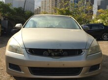 Honda Accord, 2004 il