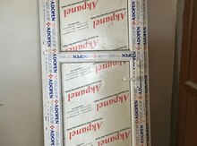 Plastik qapı