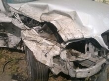 Mercedes 220 CE, 88 il