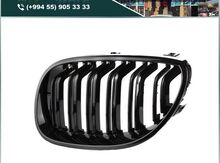 "BMW E60" radiator barmaqlığı