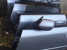 "Subaru Legacy" qapıları