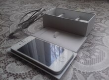Apple iPhone 4S