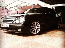 Mercedes E 200, 2001 il