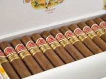 Siqar ''Romeo y Julieta Petit Churchills''