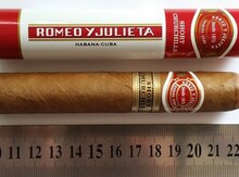 Siqar ''Romeo y Julieta Short Churchills Tubos"