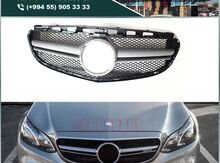 "Mercedes W212" radiator barmaqlığı