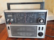 Pадиоприемник "SONY"