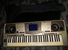 Sintezator "Yamaha psr-2000"