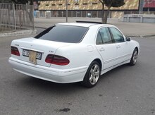 Mercedes E 220, 2000 il