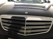 "Mercedes Benz W221" radiator barmaqlığı