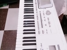 Sintezator "Korg PA X2"