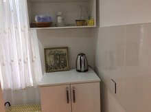2-otaqlı mənzil kirayə verilir, Sahil m., 40 m²