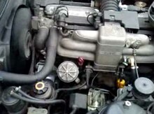"BMW E32 М30В30" mühərriyi