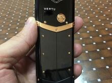 Vertu Signature AAA Klass