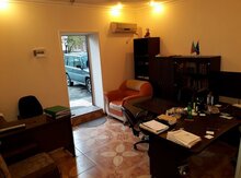 Ofis icarəyə verilir, Elmlər Akademiyası m.