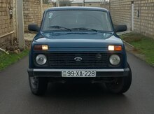 "LADA (VAZ) Niva" radiator barmaqlığı