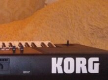 Sintezator "Korg Pa 300"