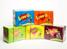 “Love is” saqqız