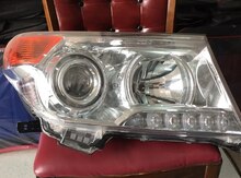 "Toyota Land Cruiser 200" faraları