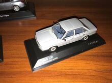 "Audi 100" modeli