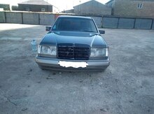 Mercedes E 220, 1988 il