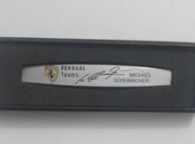 "Ferrari" embleması