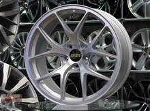 "BMW" üçün R18 disklər