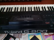 Sintezator "Roland"