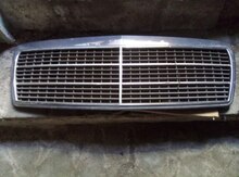 "Mercedes W210" radiator barmaqlığı