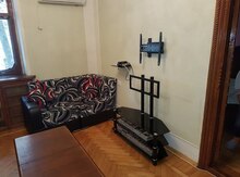 2-otaqlı mənzil kirayə verilir, 28 May m., 55 m²