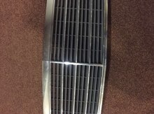 "Mercedes Benz W211" radiator barmaqlığı
