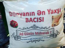 Yastıqlara şəkillərin və adların yazılması